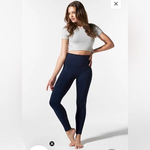 BLANQI EVERYDAY HIGHWAIST LEGGING in Navy